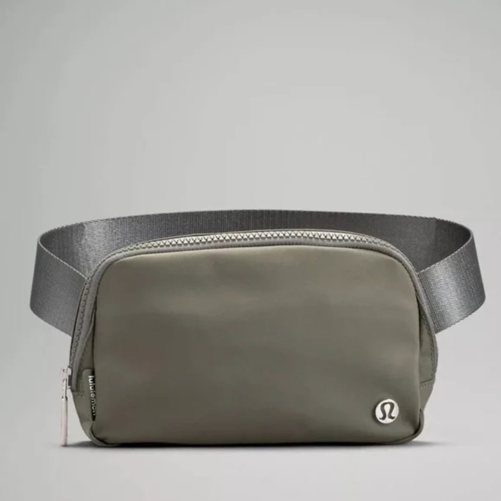 Lululemon Athletica Crossbody Bag in Olive and Gray - Picture 1 of 5